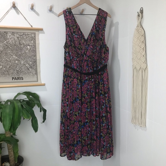 ModCloth Sleeveless Floral Faux Wrap Dress - Picture 6 of 10